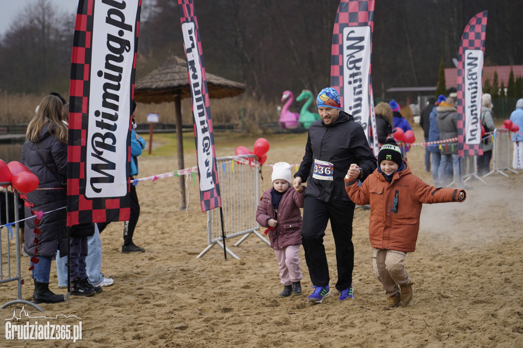 Bieg WOŚP na plaży miejskiej w Rudniku – relacja