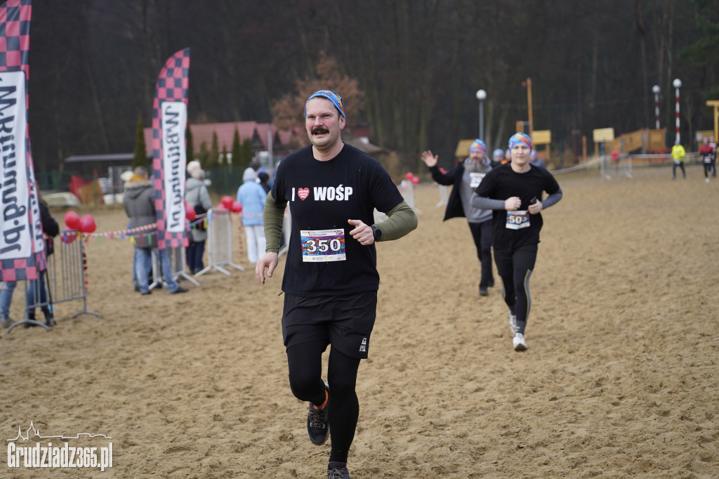 Bieg WOŚP na plaży miejskiej w Rudniku – relacja