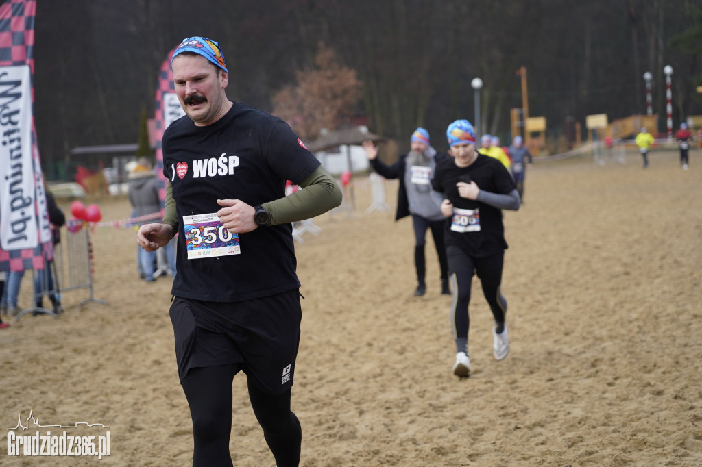 Bieg WOŚP na plaży miejskiej w Rudniku – relacja