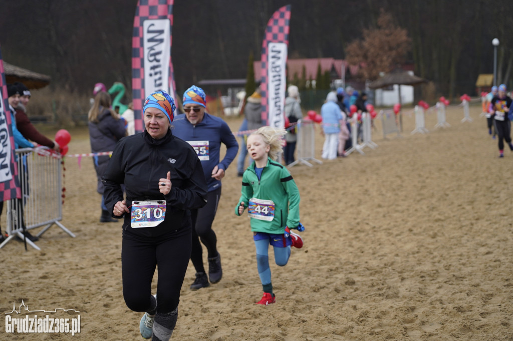 Bieg WOŚP na plaży miejskiej w Rudniku – relacja