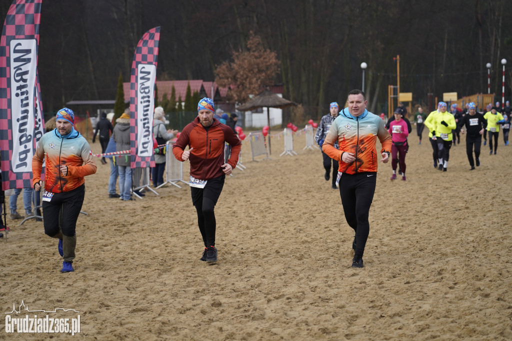 Bieg WOŚP na plaży miejskiej w Rudniku – relacja