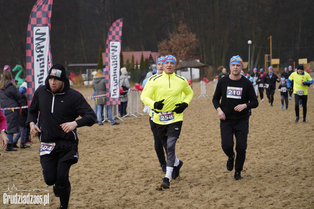 Bieg WOŚP na plaży miejskiej w Rudniku – relacja