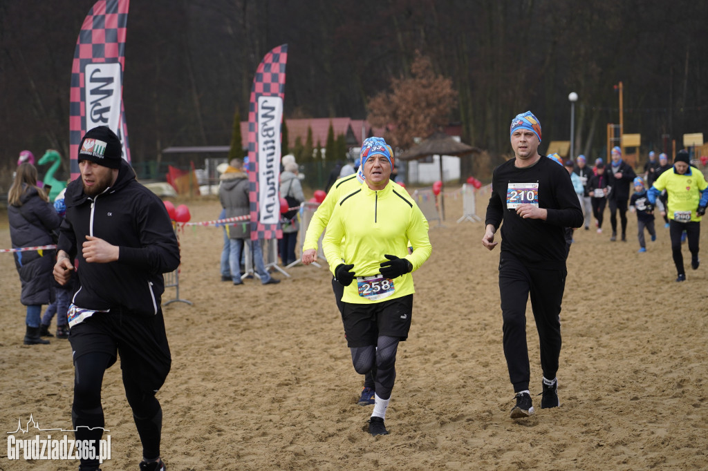 Bieg WOŚP na plaży miejskiej w Rudniku – relacja