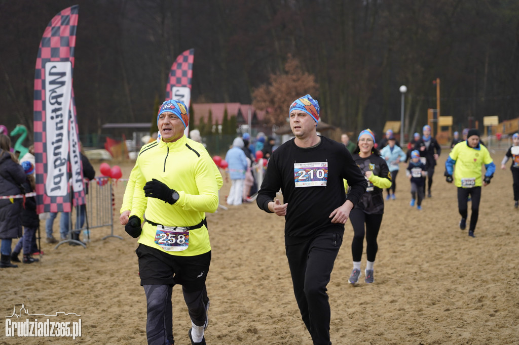 Bieg WOŚP na plaży miejskiej w Rudniku – relacja