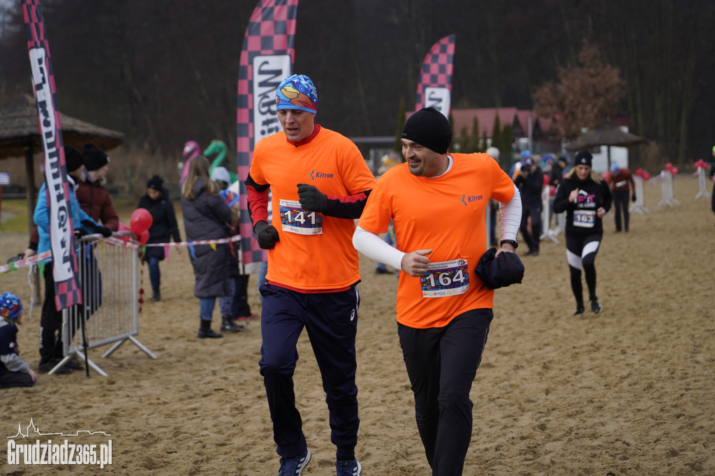 Bieg WOŚP na plaży miejskiej w Rudniku – relacja