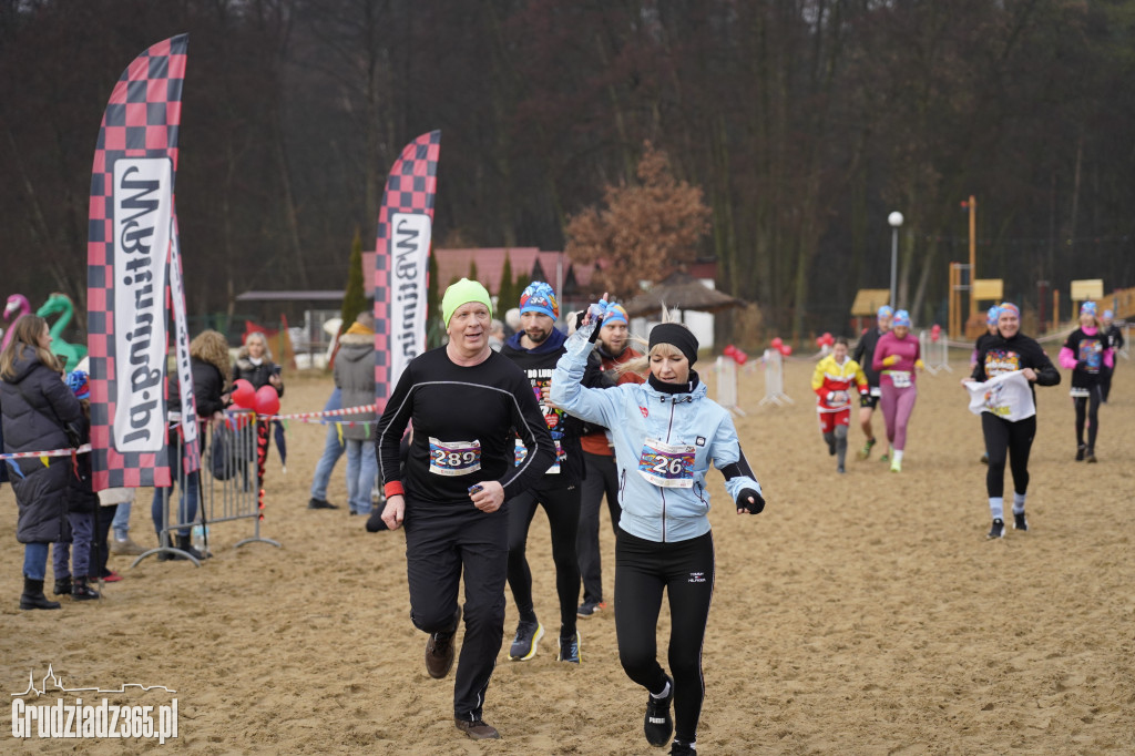 Bieg WOŚP na plaży miejskiej w Rudniku – relacja