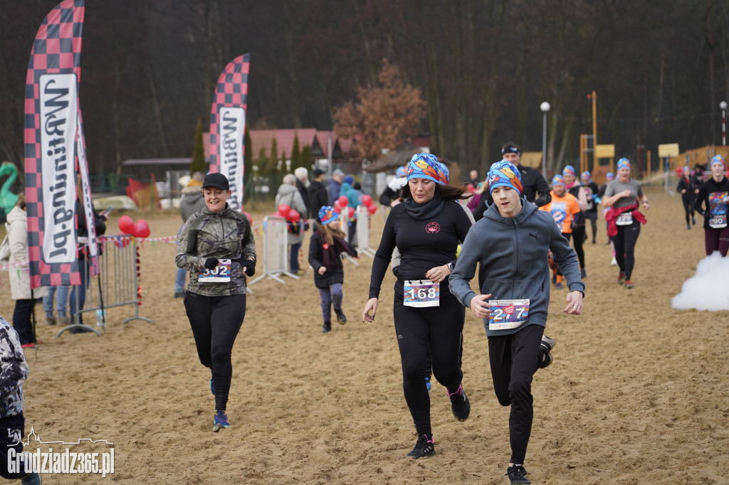 Bieg WOŚP na plaży miejskiej w Rudniku – relacja