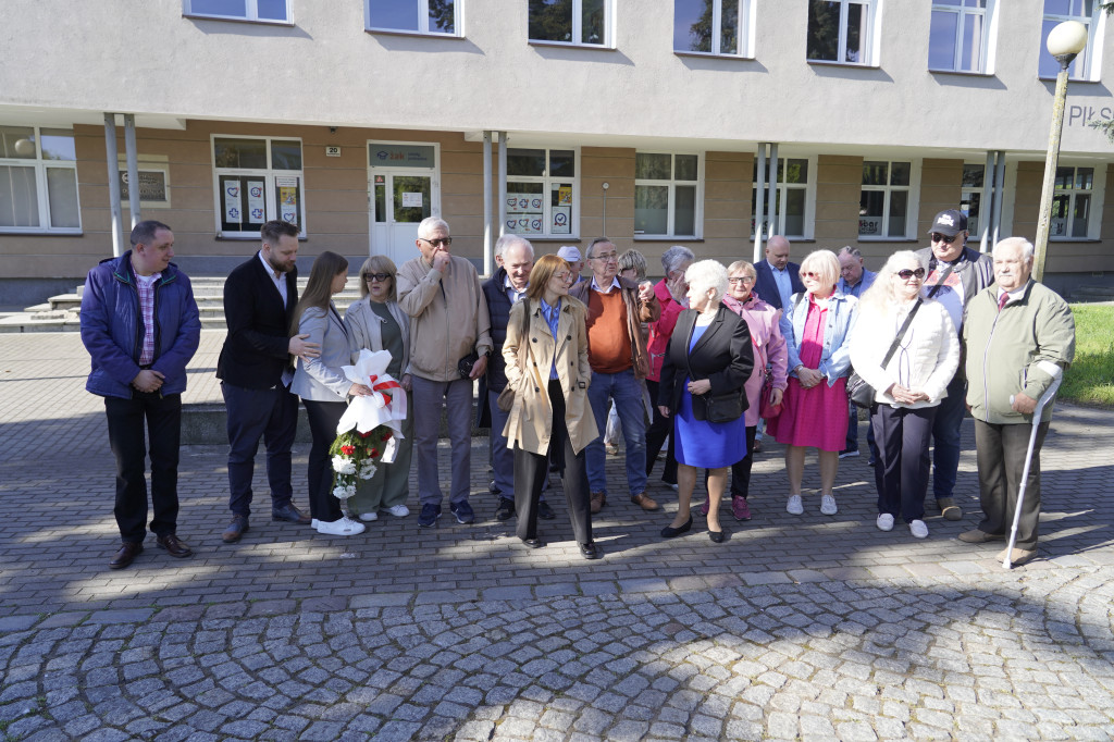 Grudziądz Pamięta o Ludziach Pracy. Skromne Obchody 1 Maja przy Pomniku Pomordowanych