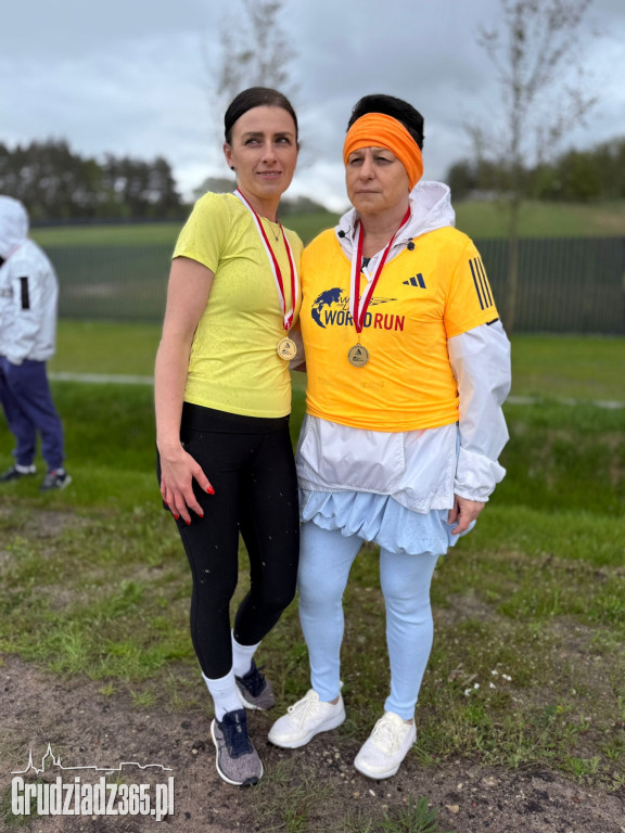 Grudziądz pobiegł dla Wings for Life! Niezwykły wyczyn Dawida w egzoszkielecie