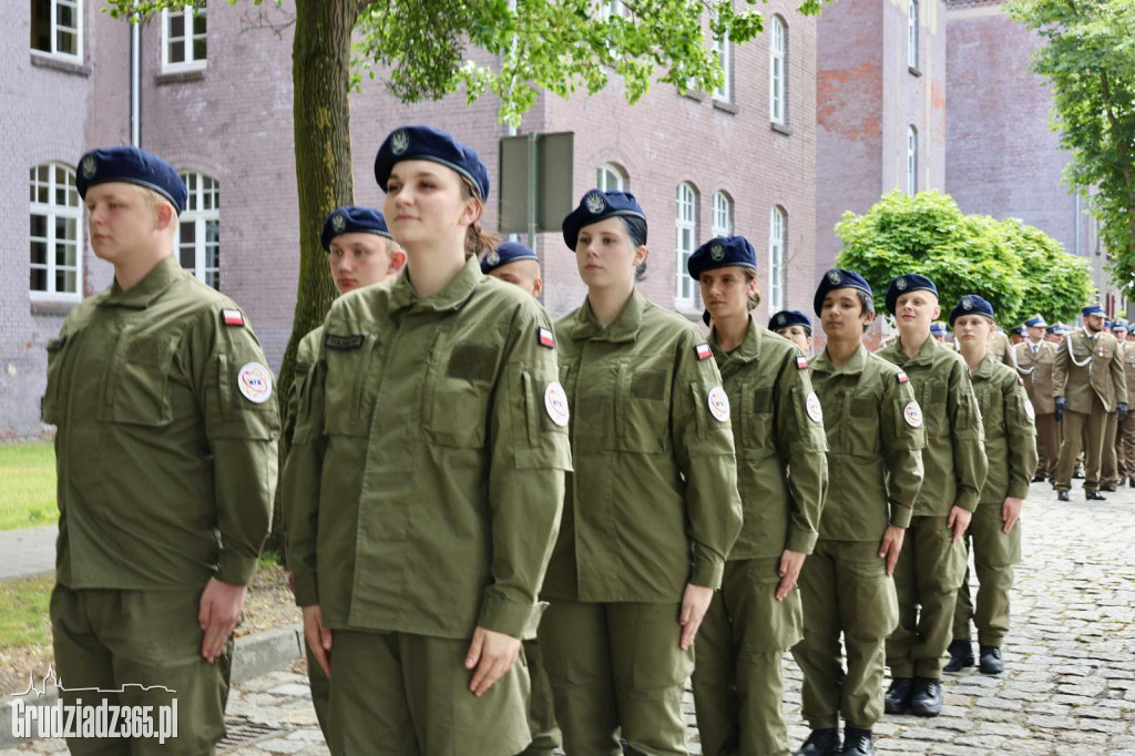 Służyć wiernie Rzeczypospolitej Polskiej – uroczyste ślubowanie kadetów z Grudziądza