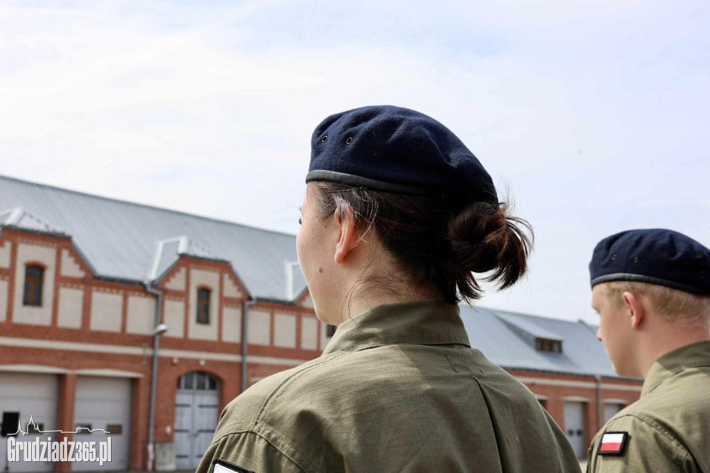 Służyć wiernie Rzeczypospolitej Polskiej – uroczyste ślubowanie kadetów z Grudziądza