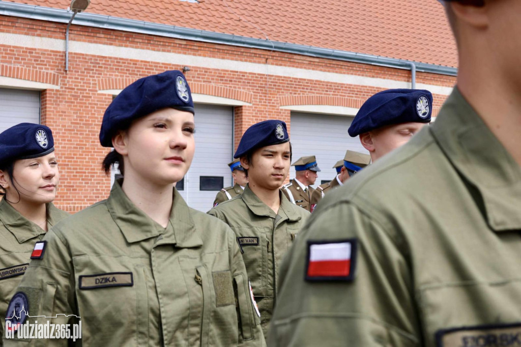 Służyć wiernie Rzeczypospolitej Polskiej – uroczyste ślubowanie kadetów z Grudziądza