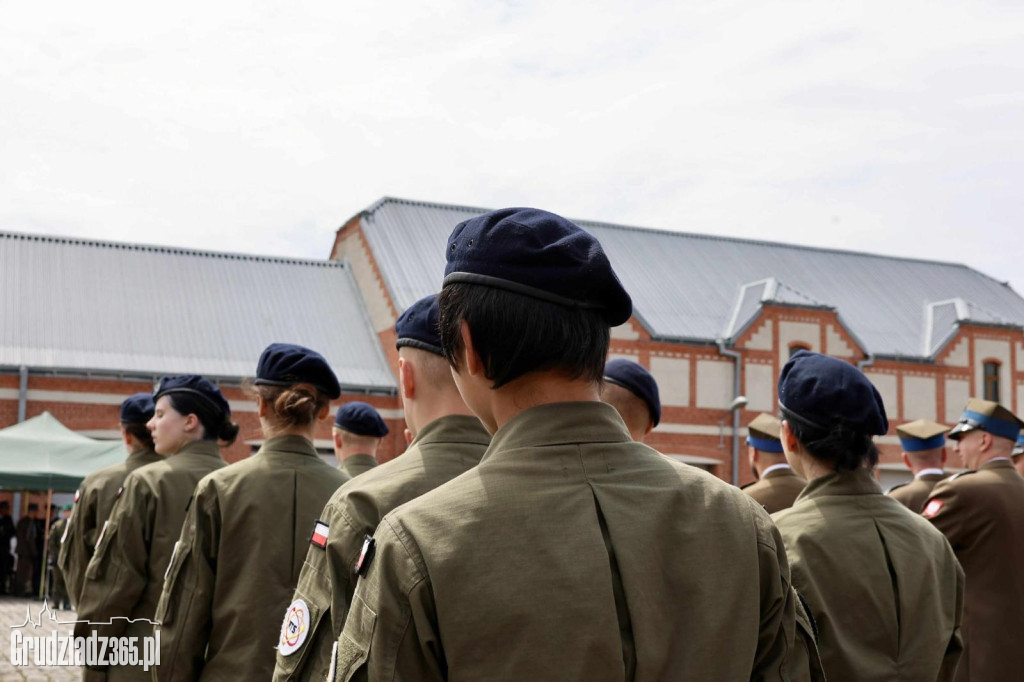 Służyć wiernie Rzeczypospolitej Polskiej – uroczyste ślubowanie kadetów z Grudziądza