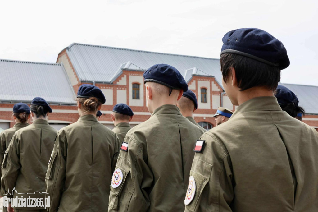 Służyć wiernie Rzeczypospolitej Polskiej – uroczyste ślubowanie kadetów z Grudziądza