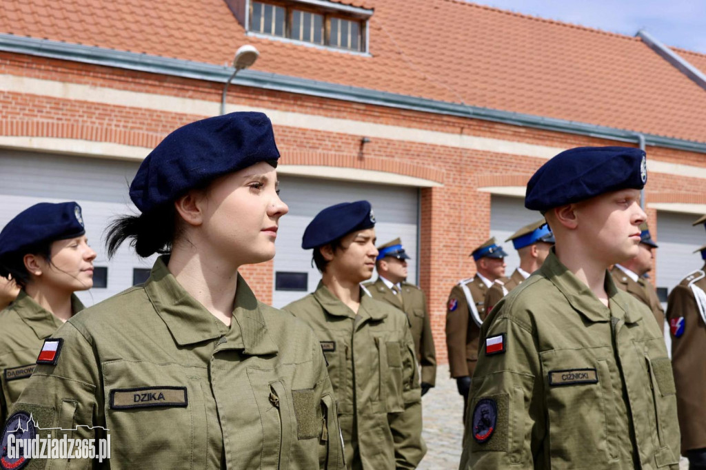 Służyć wiernie Rzeczypospolitej Polskiej – uroczyste ślubowanie kadetów z Grudziądza