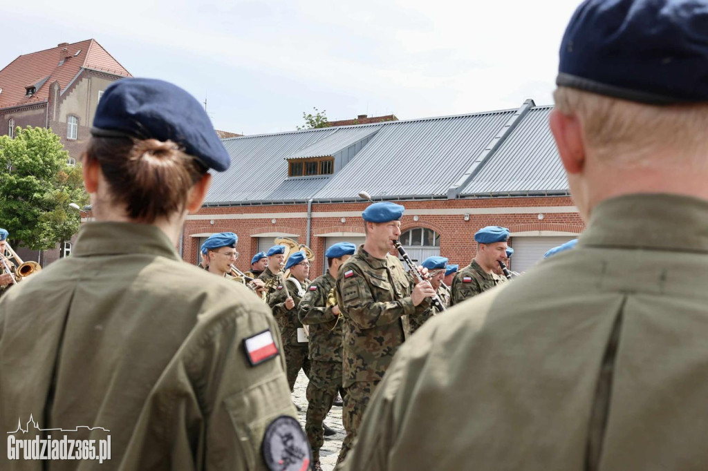 Służyć wiernie Rzeczypospolitej Polskiej – uroczyste ślubowanie kadetów z Grudziądza