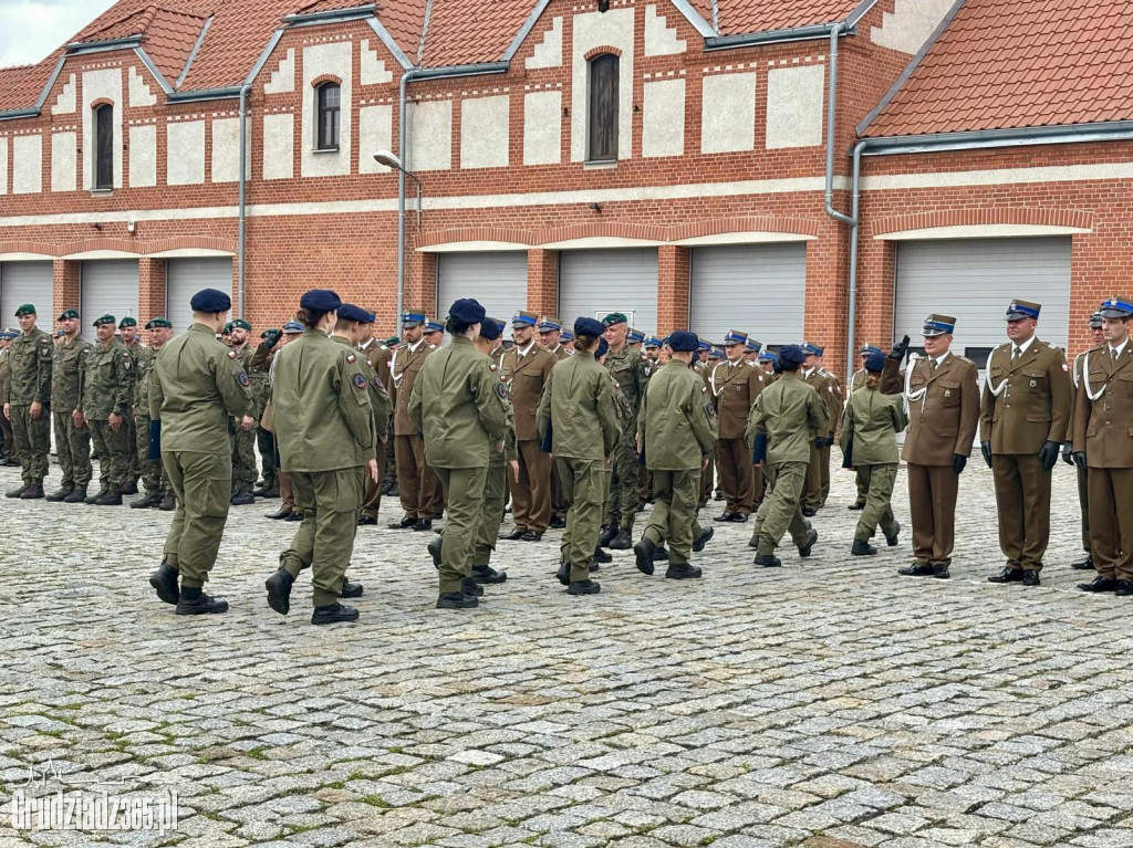 Służyć wiernie Rzeczypospolitej Polskiej – uroczyste ślubowanie kadetów z Grudziądza