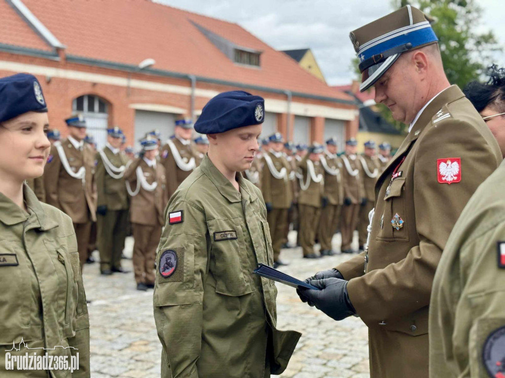 Służyć wiernie Rzeczypospolitej Polskiej – uroczyste ślubowanie kadetów z Grudziądza