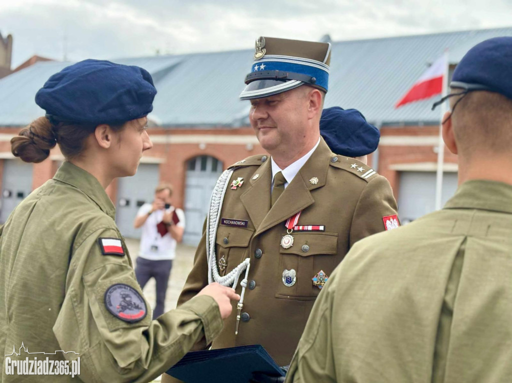 Służyć wiernie Rzeczypospolitej Polskiej – uroczyste ślubowanie kadetów z Grudziądza