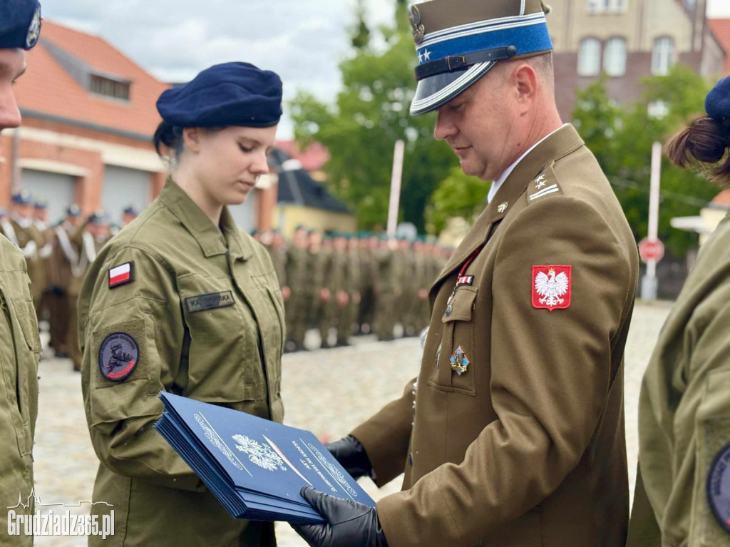 Służyć wiernie Rzeczypospolitej Polskiej – uroczyste ślubowanie kadetów z Grudziądza