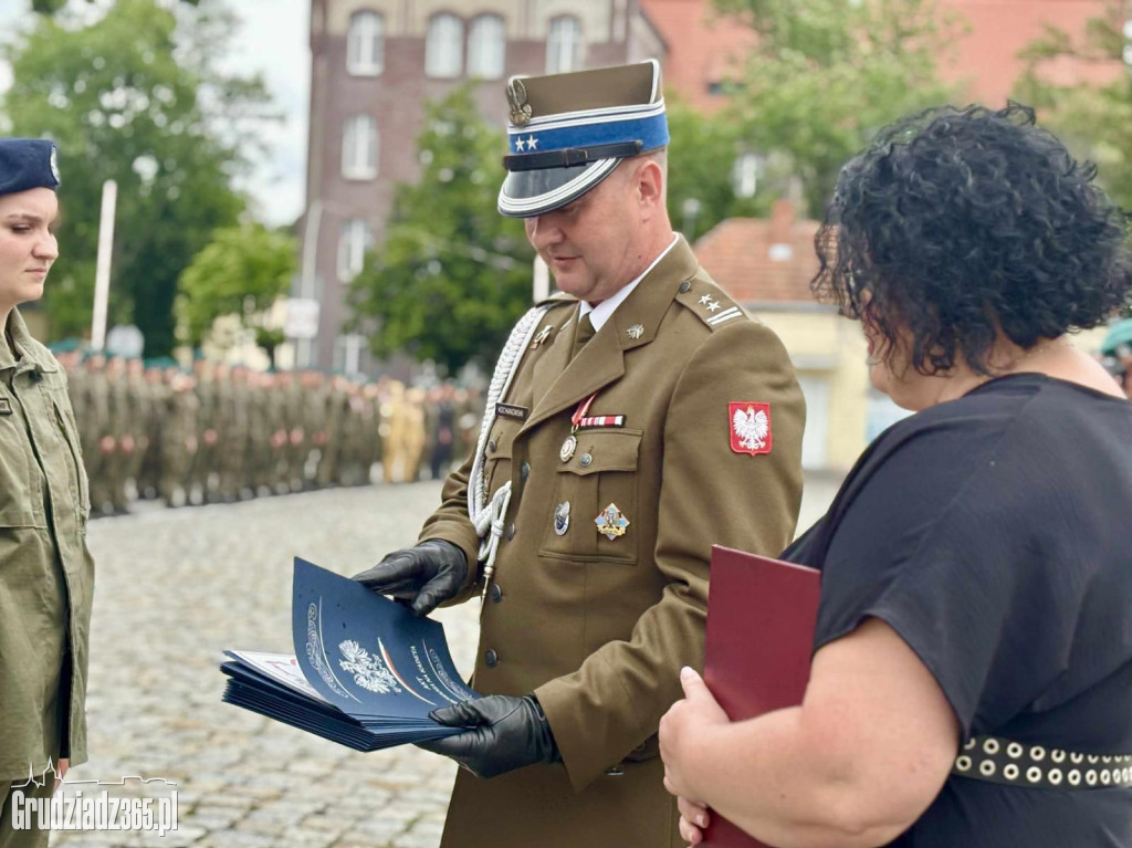 Służyć wiernie Rzeczypospolitej Polskiej – uroczyste ślubowanie kadetów z Grudziądza