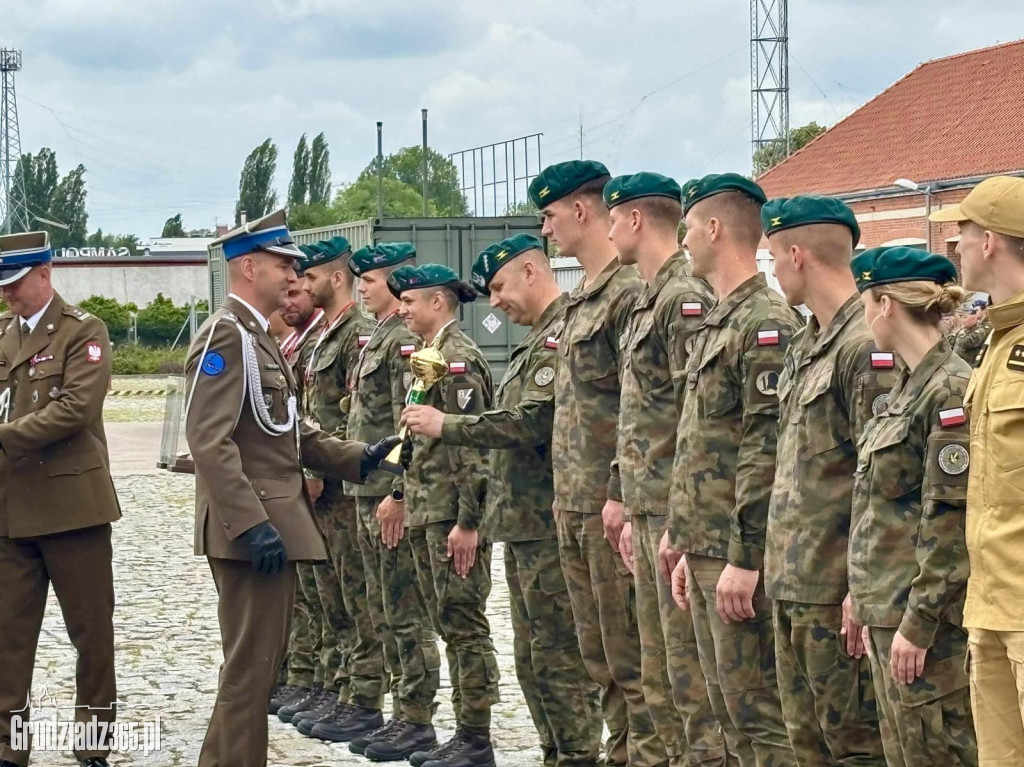Służyć wiernie Rzeczypospolitej Polskiej – uroczyste ślubowanie kadetów z Grudziądza