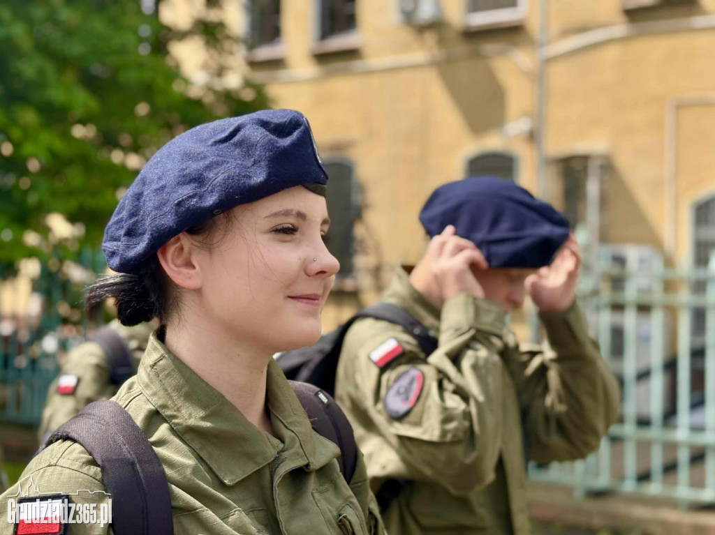 Służyć wiernie Rzeczypospolitej Polskiej – uroczyste ślubowanie kadetów z Grudziądza