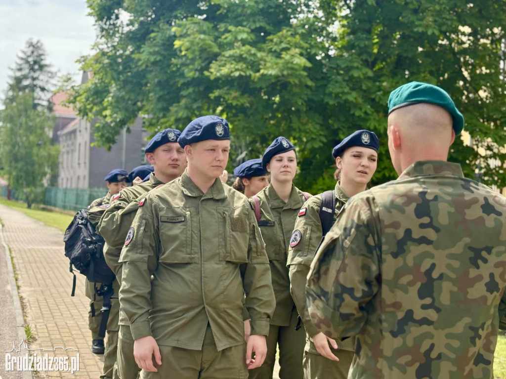 Służyć wiernie Rzeczypospolitej Polskiej – uroczyste ślubowanie kadetów z Grudziądza
