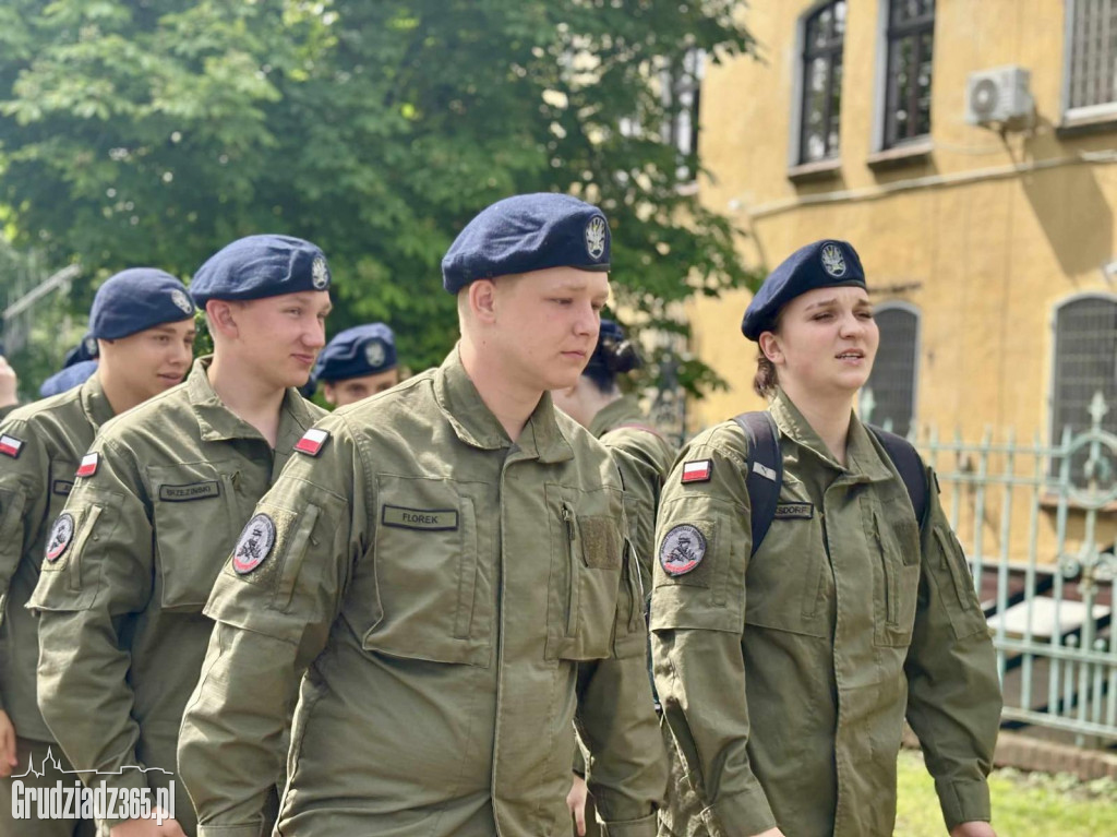 Służyć wiernie Rzeczypospolitej Polskiej – uroczyste ślubowanie kadetów z Grudziądza