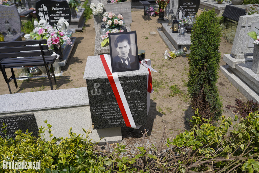Uroczyste odsłonięcie tablicy pamiątkowej poświęcone Irenie Szydłowskiej