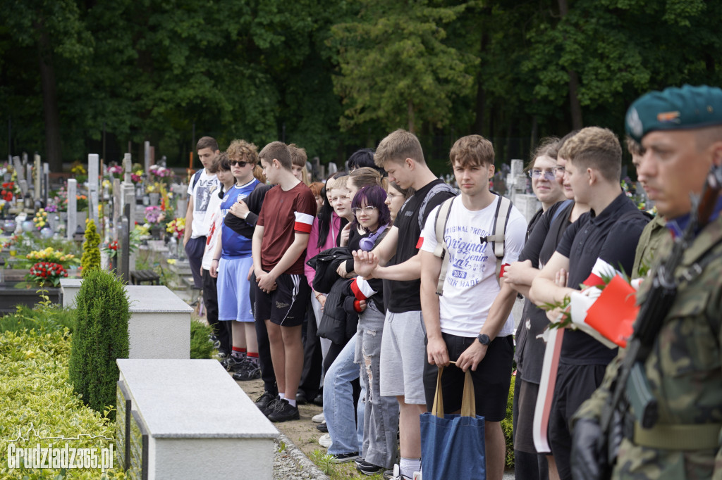 Uroczyste odsłonięcie tablicy pamiątkowej poświęcone Irenie Szydłowskiej