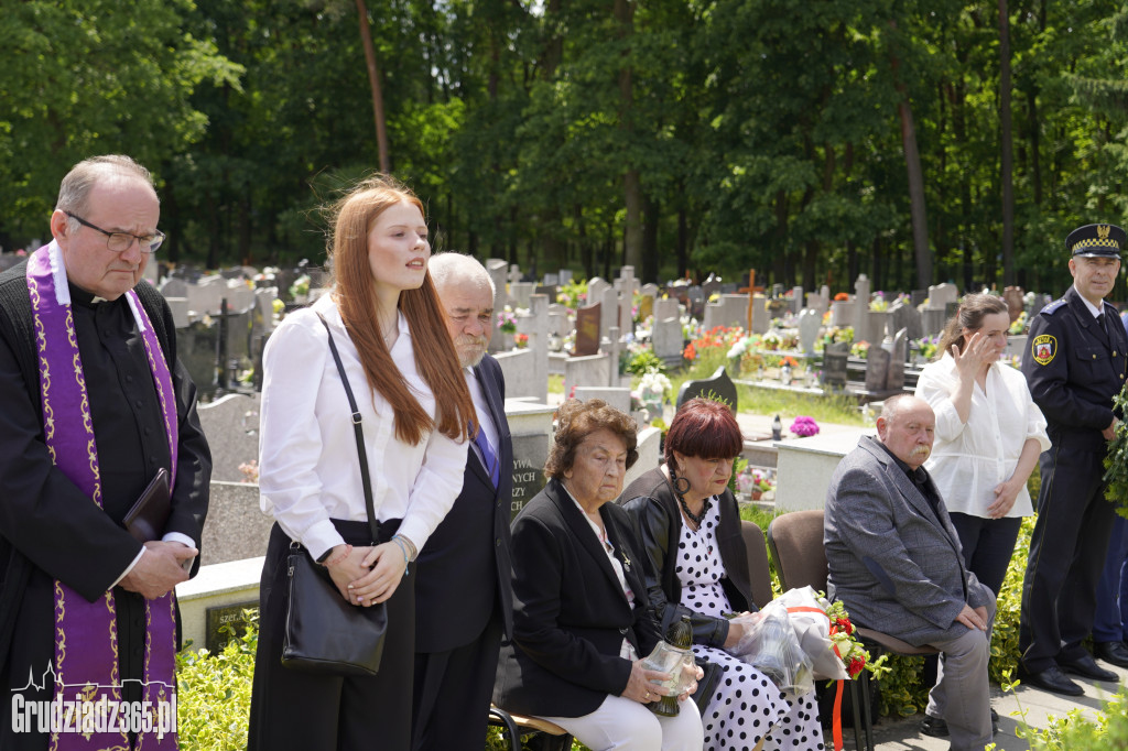 Uroczyste odsłonięcie tablicy pamiątkowej poświęcone Irenie Szydłowskiej