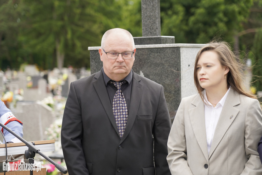 Uroczyste odsłonięcie tablicy pamiątkowej poświęcone Irenie Szydłowskiej