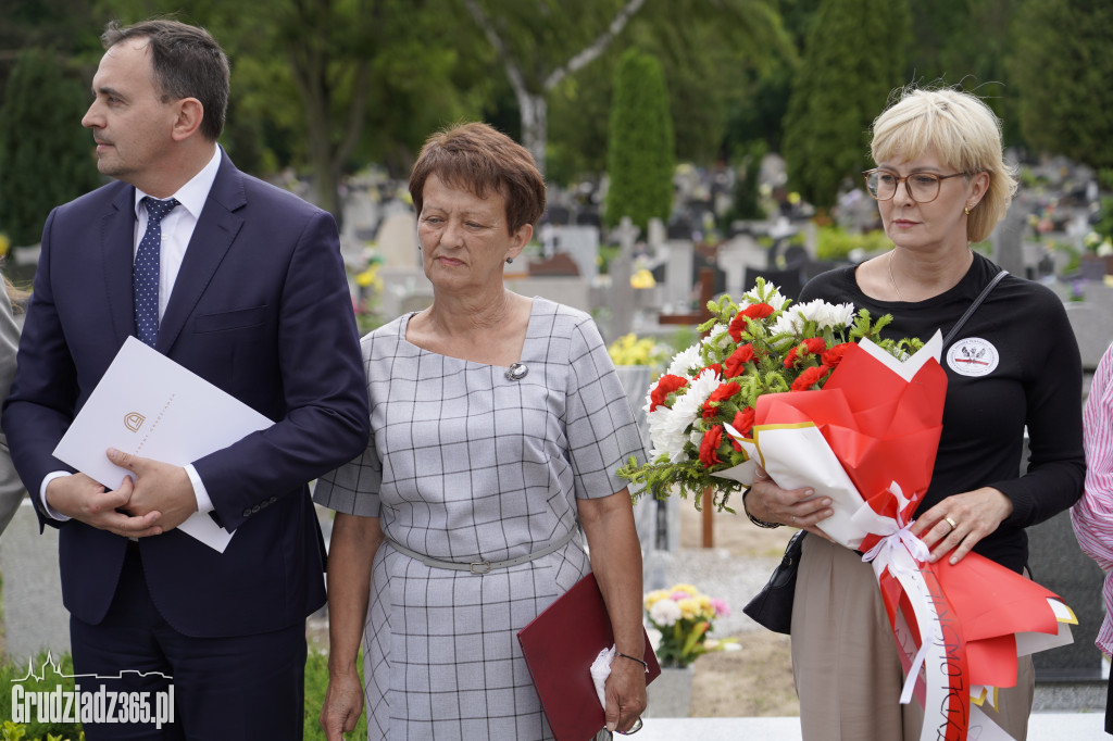 Uroczyste odsłonięcie tablicy pamiątkowej poświęcone Irenie Szydłowskiej