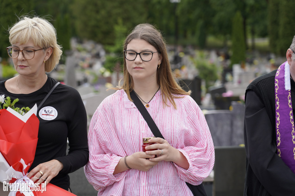 Uroczyste odsłonięcie tablicy pamiątkowej poświęcone Irenie Szydłowskiej