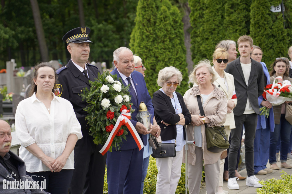 Uroczyste odsłonięcie tablicy pamiątkowej poświęcone Irenie Szydłowskiej