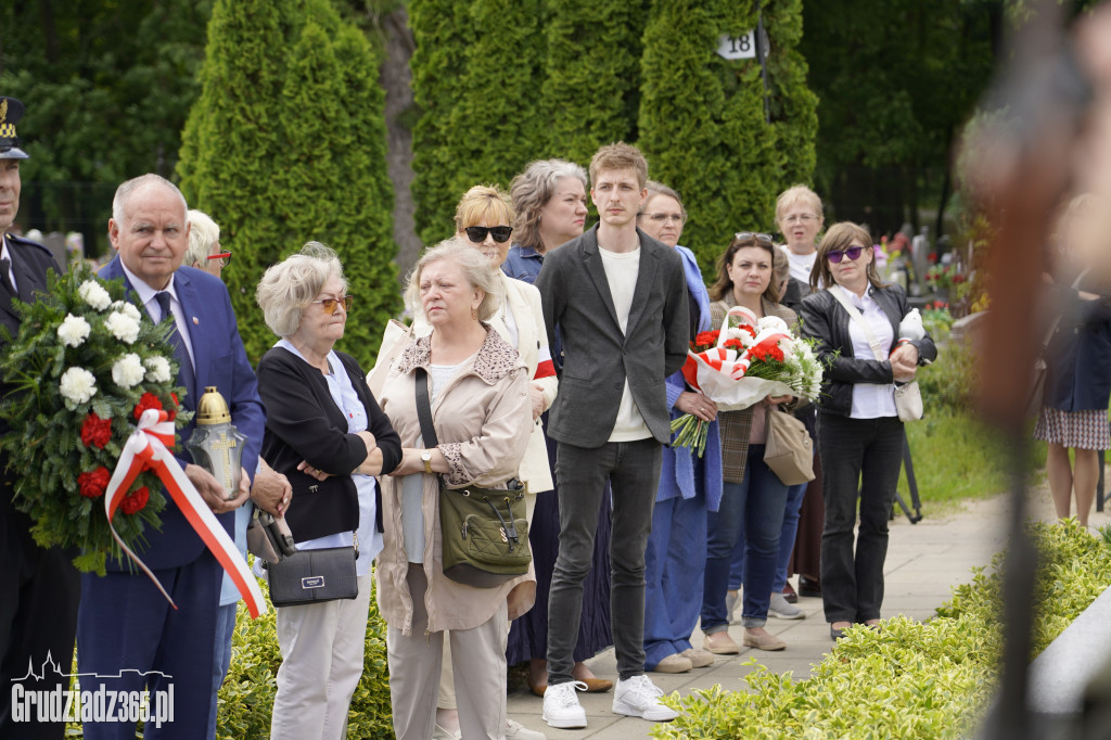 Uroczyste odsłonięcie tablicy pamiątkowej poświęcone Irenie Szydłowskiej
