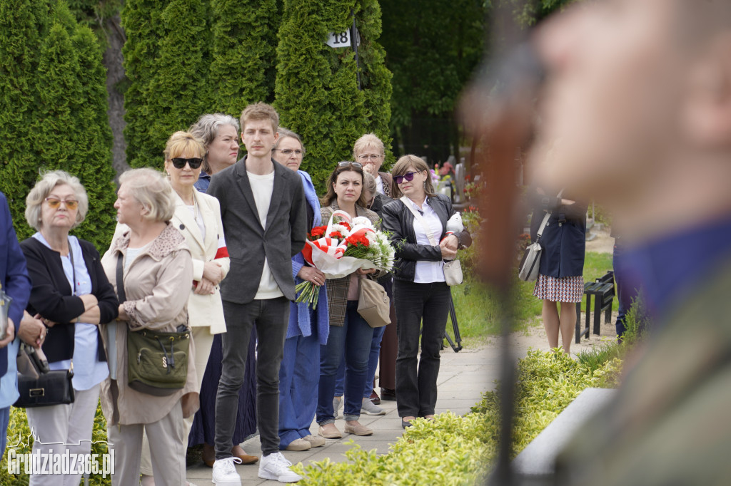 Uroczyste odsłonięcie tablicy pamiątkowej poświęcone Irenie Szydłowskiej