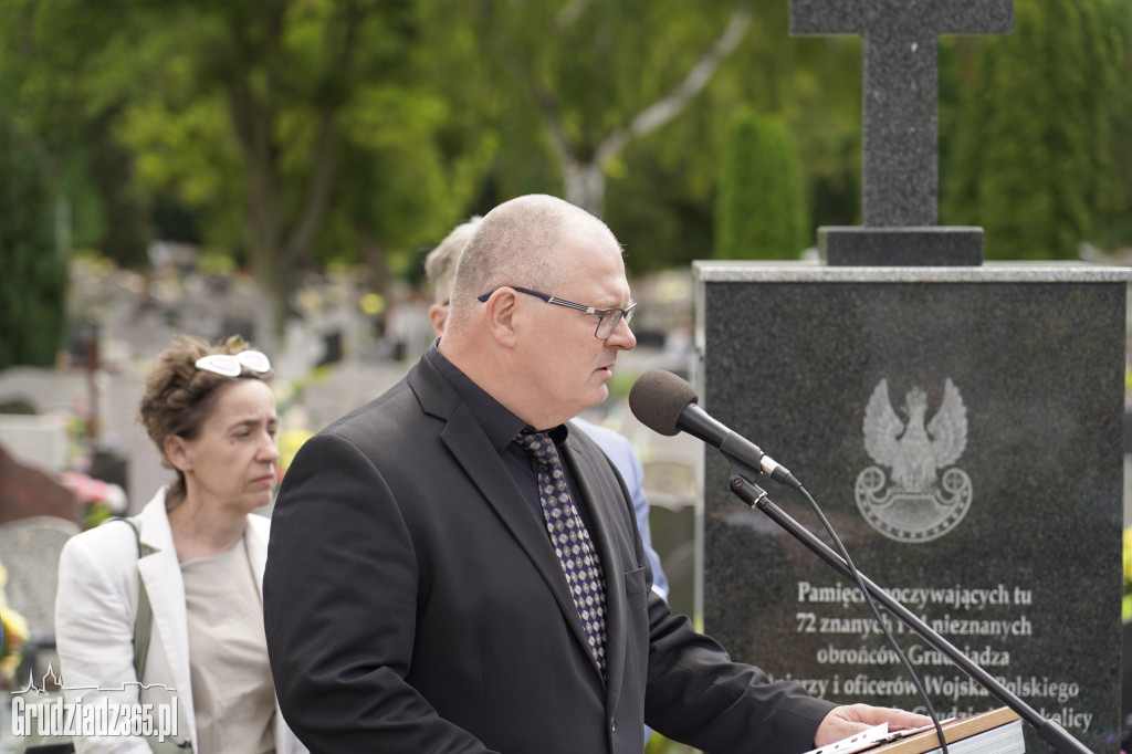 Uroczyste odsłonięcie tablicy pamiątkowej poświęcone Irenie Szydłowskiej
