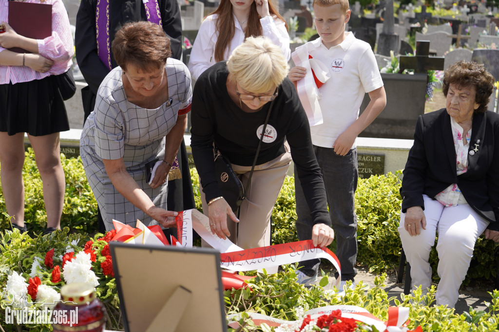 Uroczyste odsłonięcie tablicy pamiątkowej poświęcone Irenie Szydłowskiej