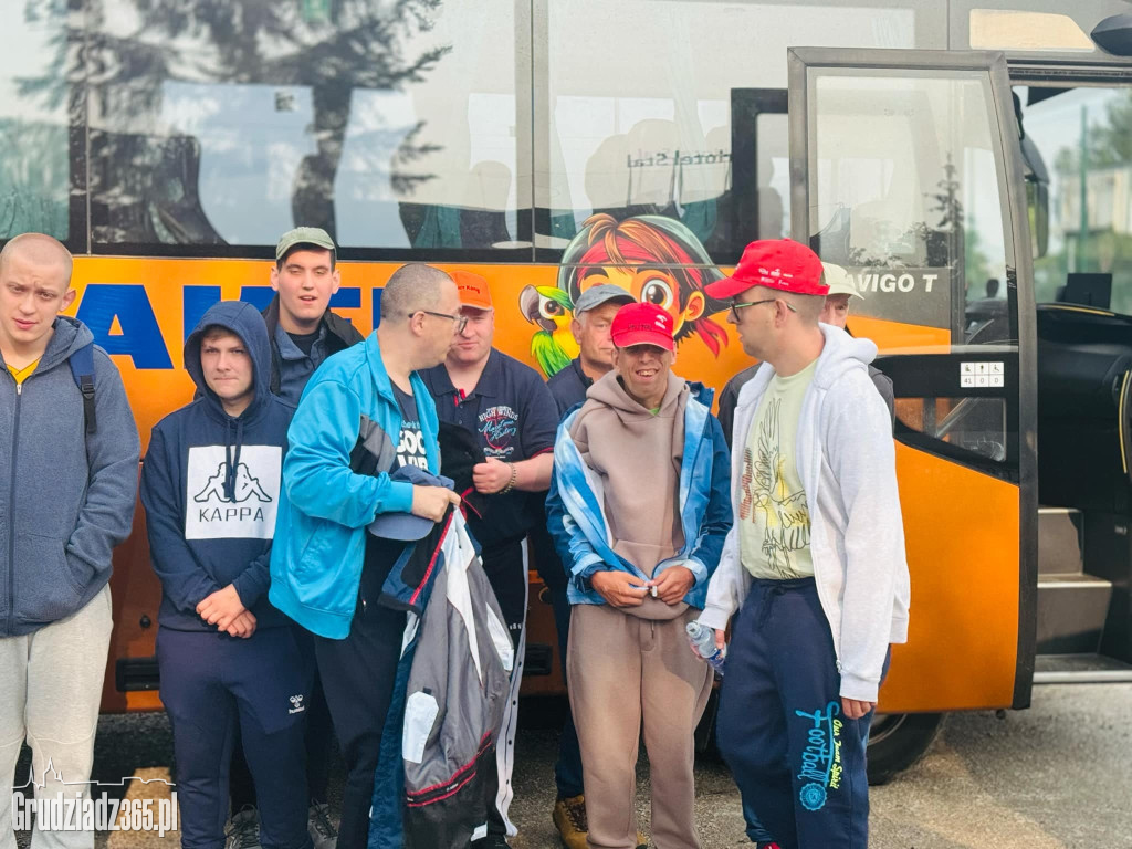 Goście z Miłkowa w Grudziądzu. Projekt „Spinaker dla Powodzian” łączy terapię i sztuk