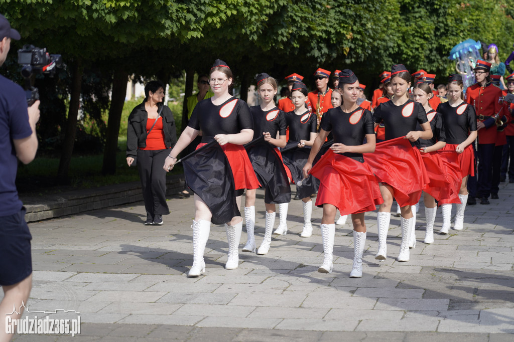 Jarmark Spichrzowy w Grudziądzu - przemarsz mieszkańców na Rynek