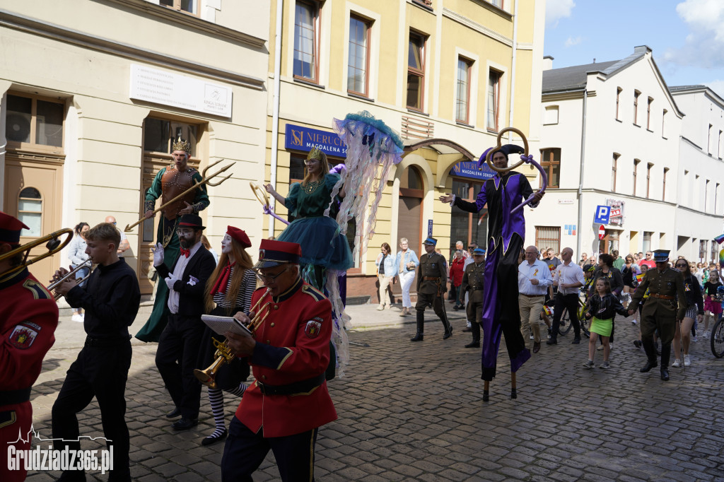 Jarmark Spichrzowy w Grudziądzu - przemarsz mieszkańców na Rynek