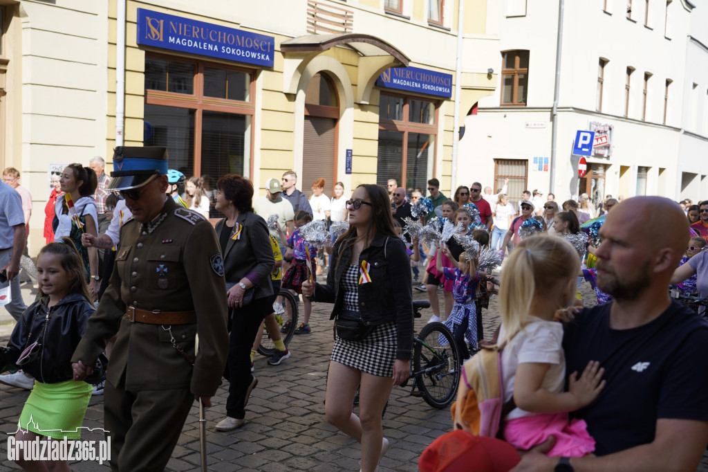 Jarmark Spichrzowy w Grudziądzu - przemarsz mieszkańców na Rynek