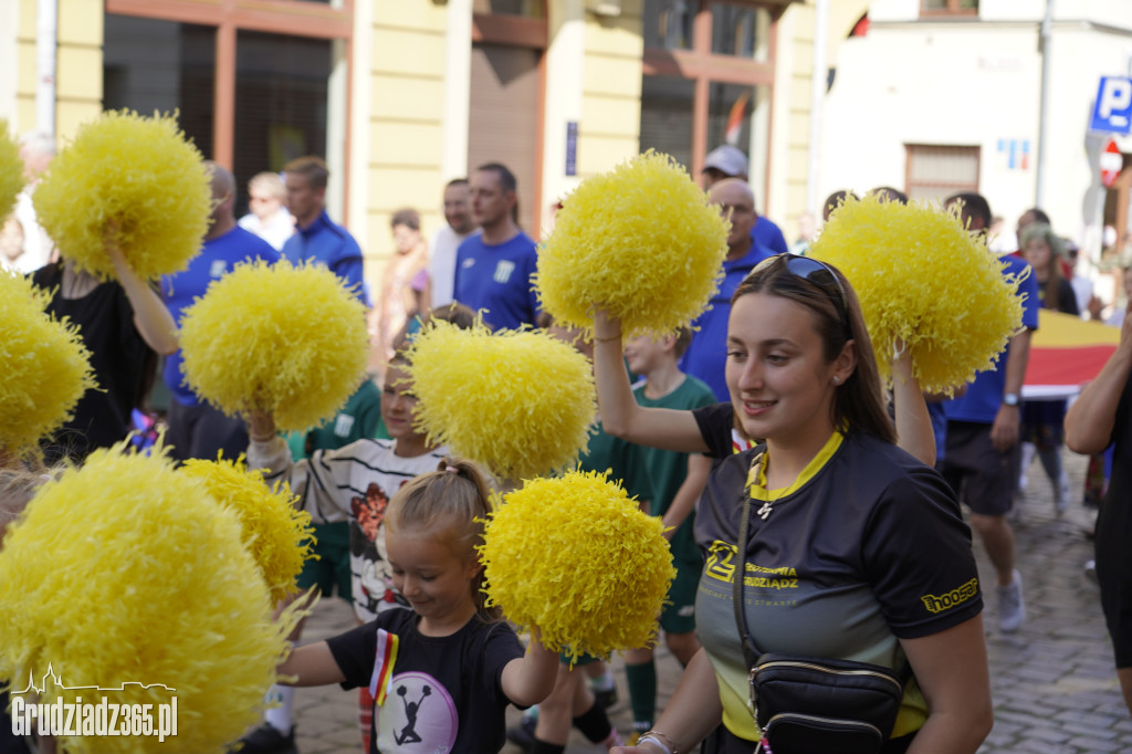 Jarmark Spichrzowy w Grudziądzu - przemarsz mieszkańców na Rynek