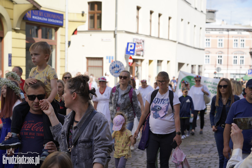 Jarmark Spichrzowy w Grudziądzu - przemarsz mieszkańców na Rynek