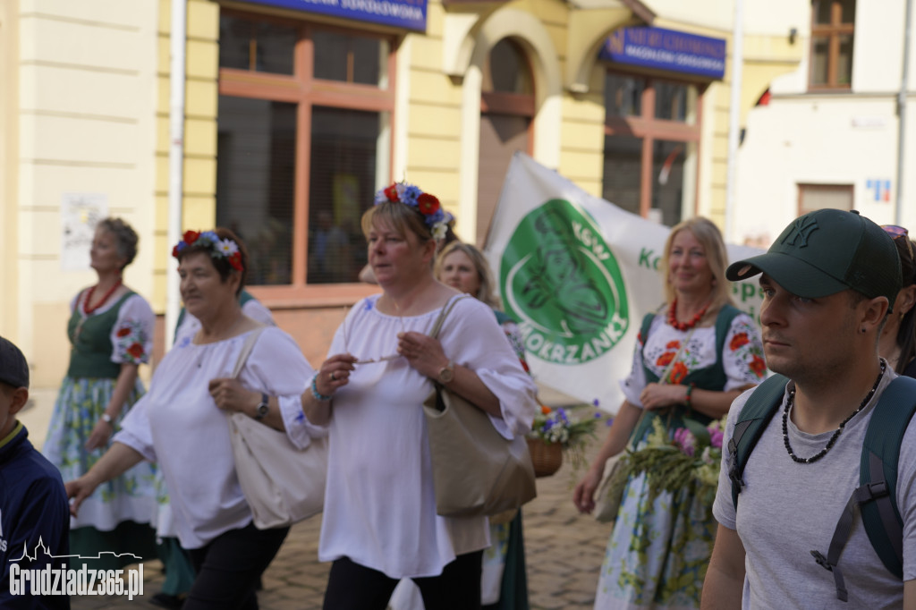 Jarmark Spichrzowy w Grudziądzu - przemarsz mieszkańców na Rynek
