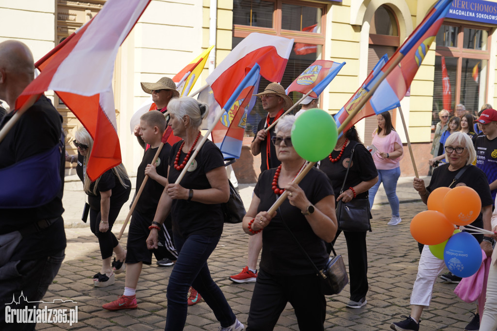 Jarmark Spichrzowy w Grudziądzu - przemarsz mieszkańców na Rynek