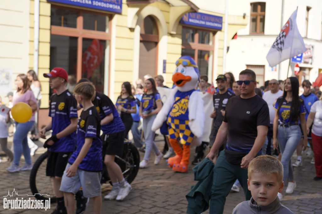 Jarmark Spichrzowy w Grudziądzu - przemarsz mieszkańców na Rynek