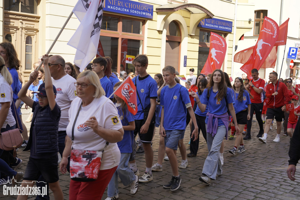 Jarmark Spichrzowy w Grudziądzu - przemarsz mieszkańców na Rynek